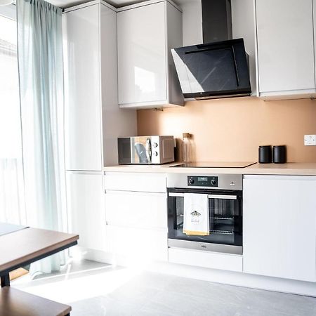 Luxurious Two Bedroom Apartment With Private Parking Perth Exteriör bild