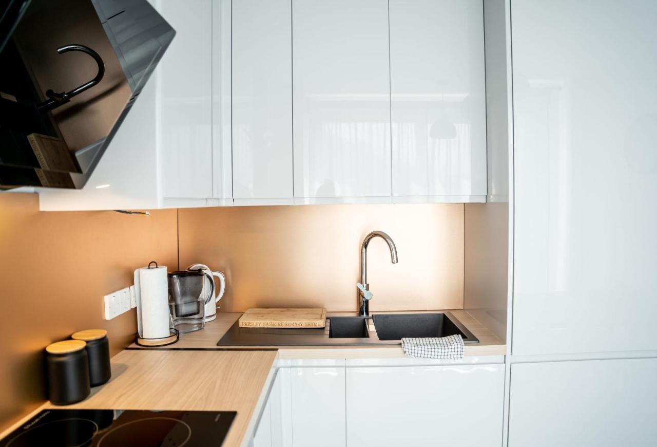 Luxurious Two Bedroom Apartment With Private Parking Perth Exteriör bild