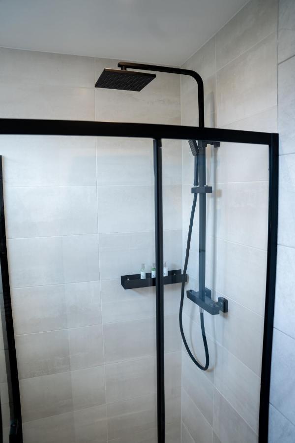 Luxurious Two Bedroom Apartment With Private Parking Perth Exteriör bild